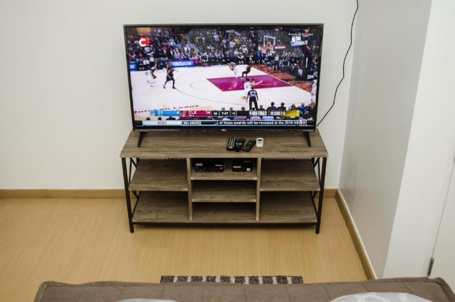 Prime Avant Bgc Location Apartments By Ph Staycation Manila Eksteriør billede