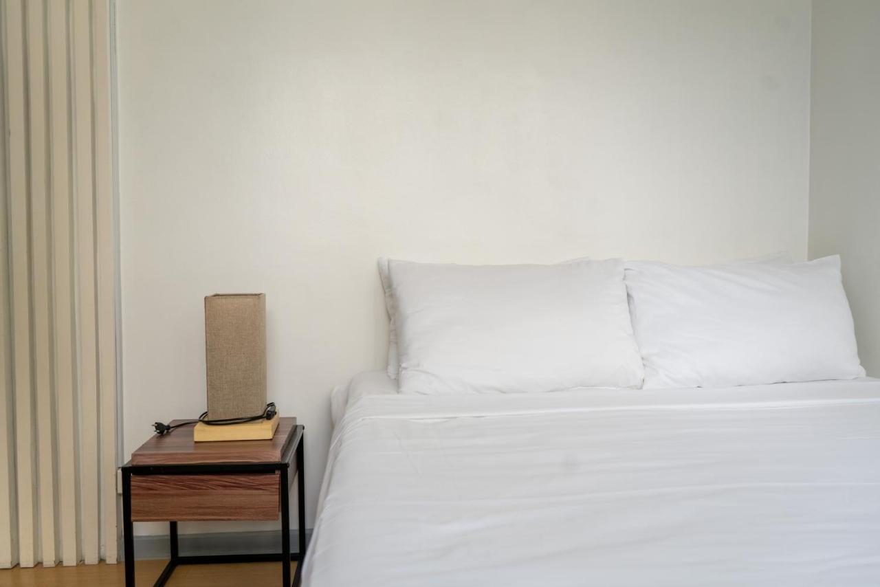 Prime Avant Bgc Location Apartments By Ph Staycation Manila Eksteriør billede