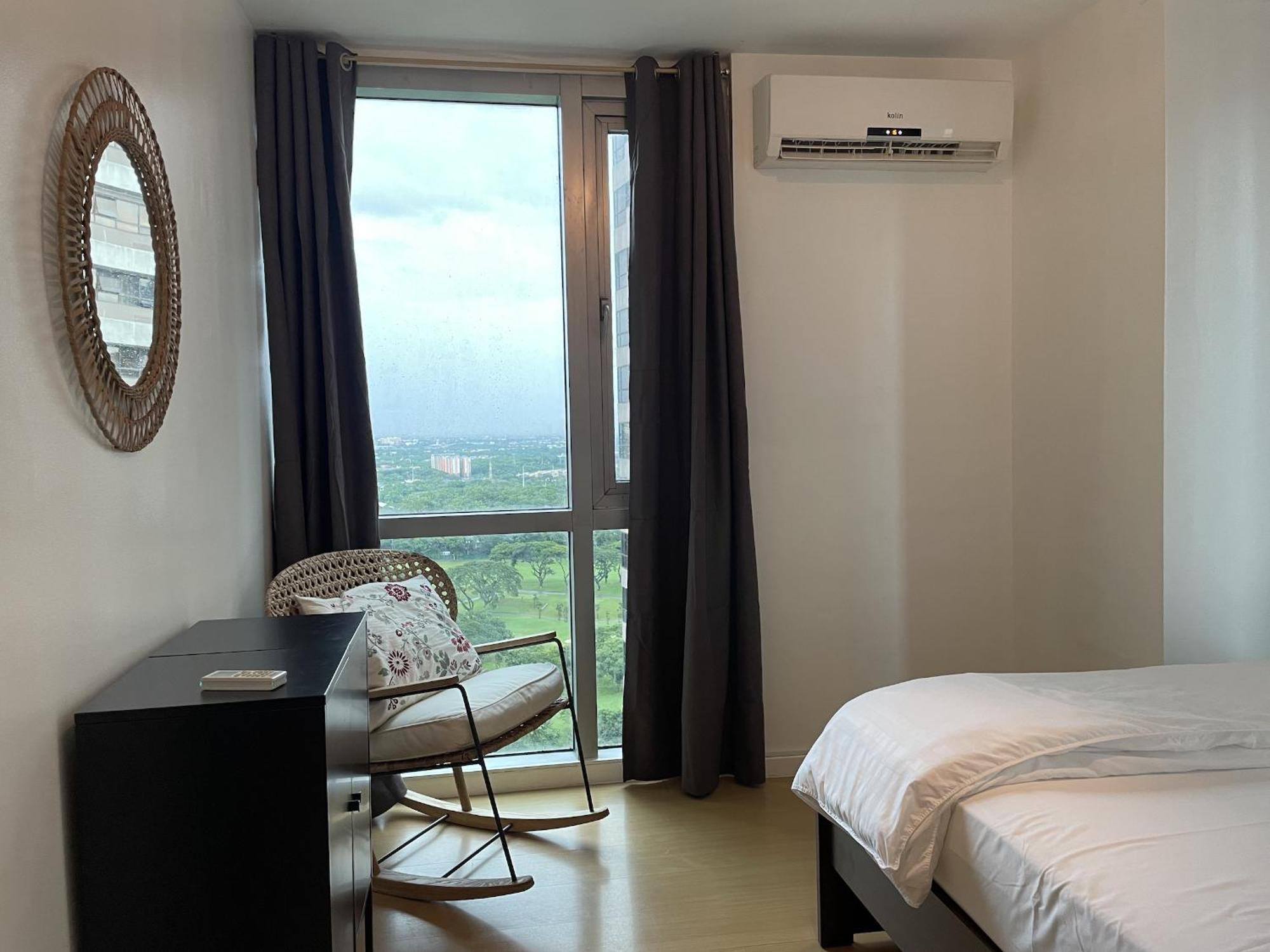 Prime Avant Bgc Location Apartments By Ph Staycation Manila Eksteriør billede