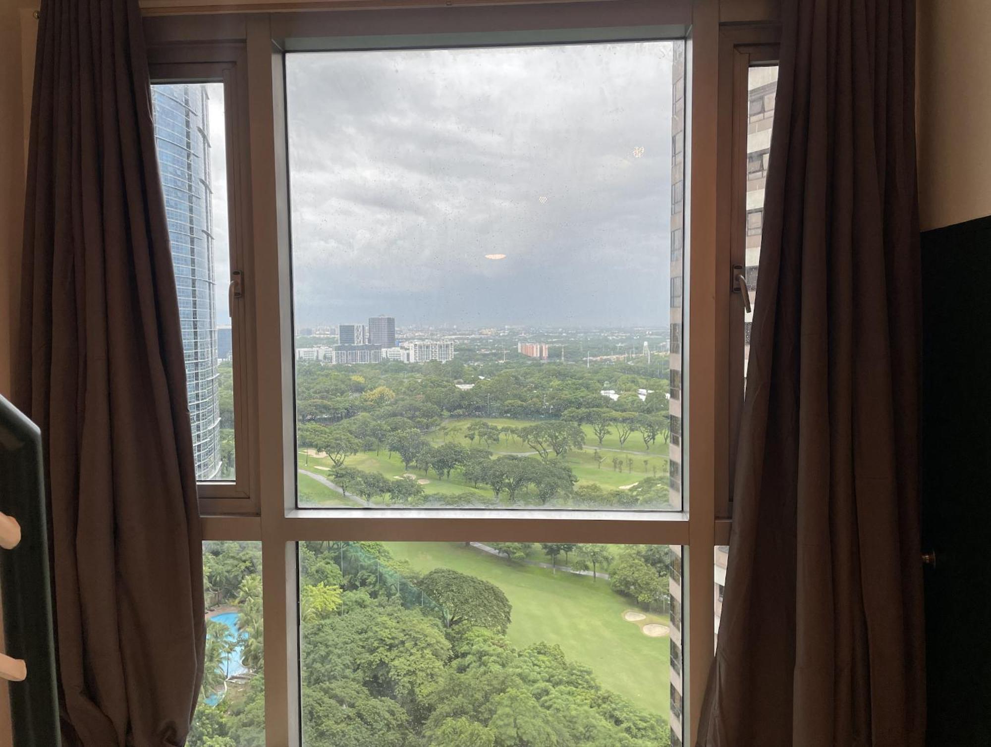 Prime Avant Bgc Location Apartments By Ph Staycation Manila Eksteriør billede