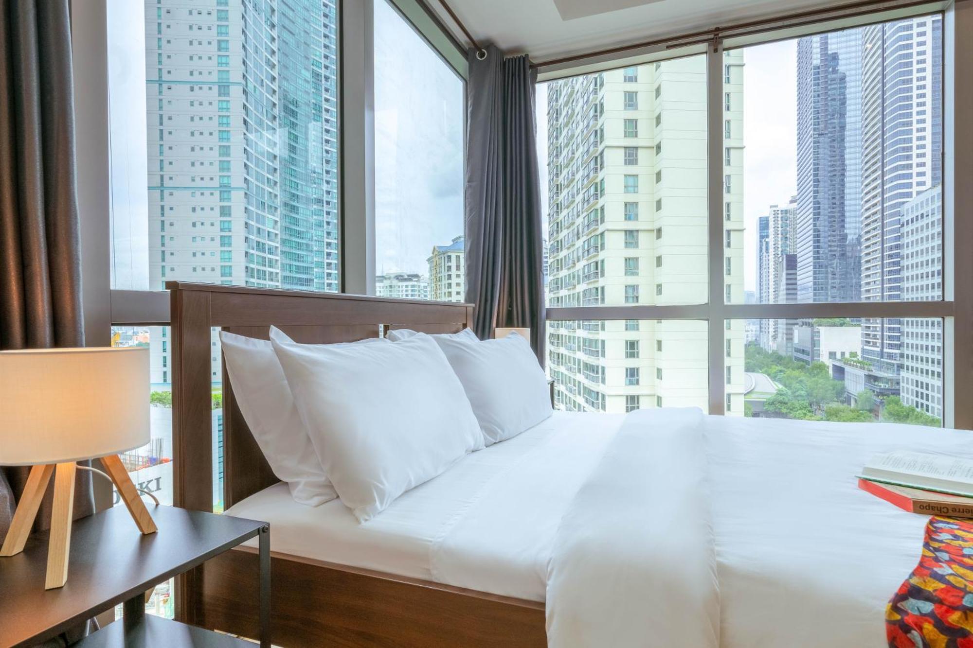 Prime Avant Bgc Location Apartments By Ph Staycation Manila Eksteriør billede